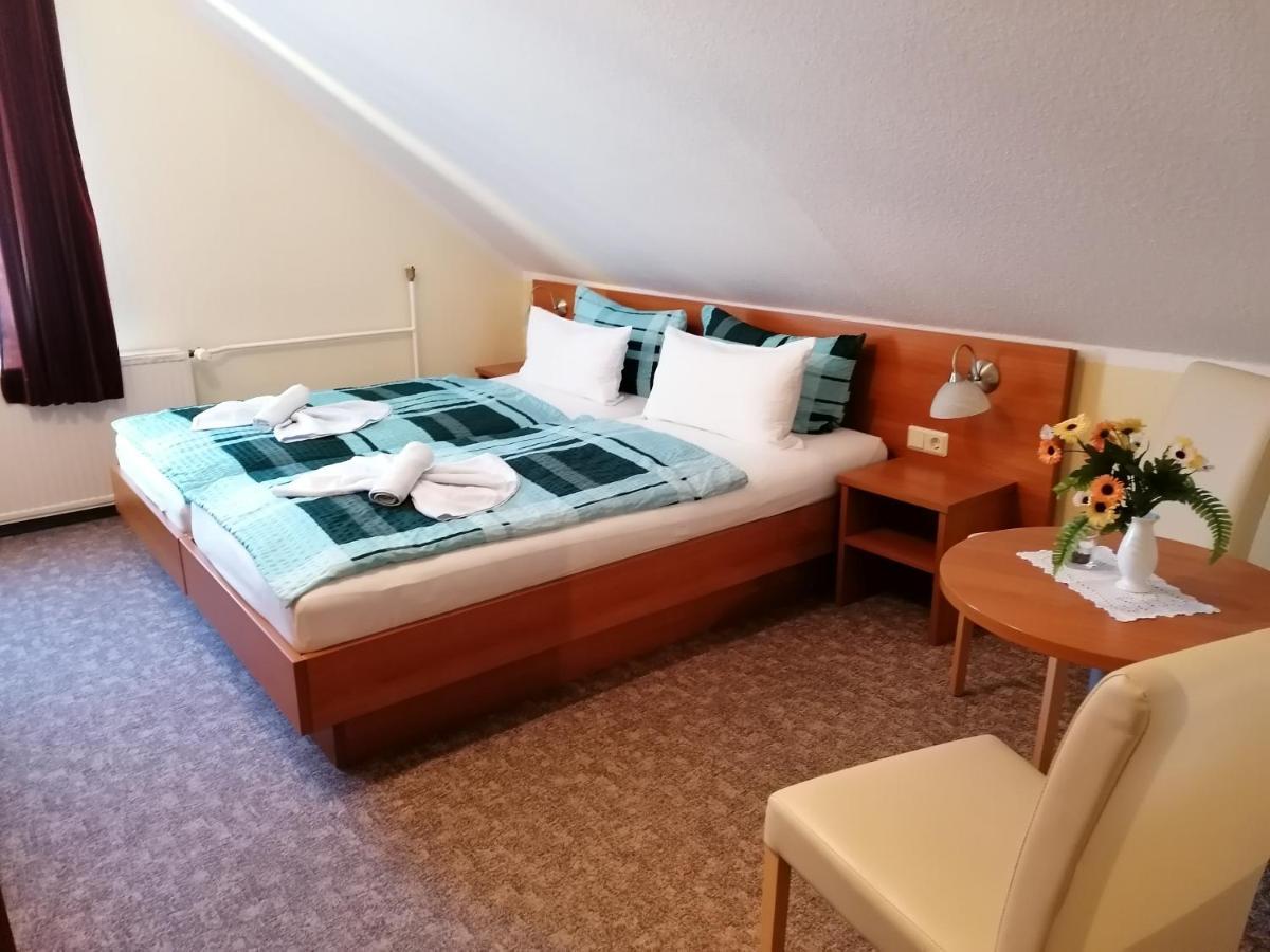 Hotel Garni Zum Goldenen Ring Quedlinburg Ngoại thất bức ảnh
