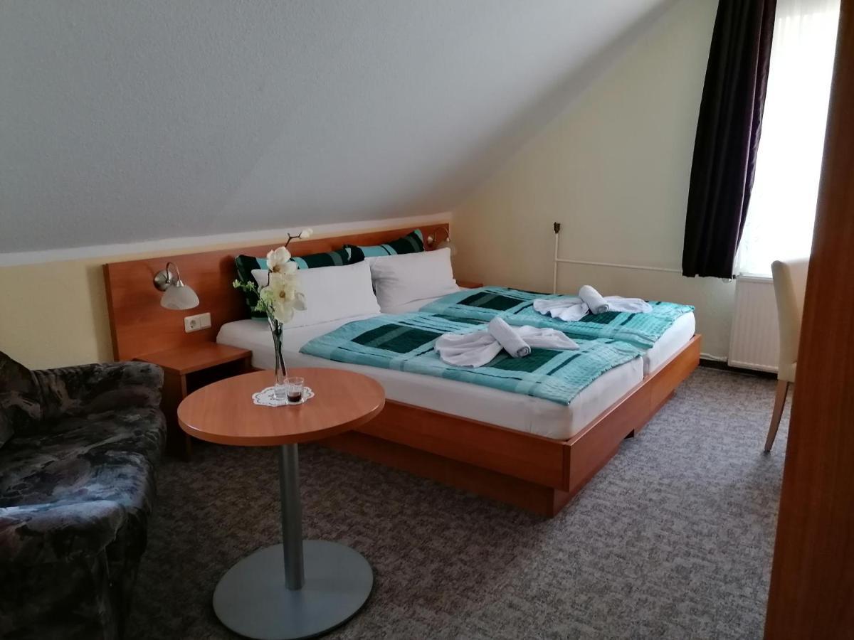 Hotel Garni Zum Goldenen Ring Quedlinburg Ngoại thất bức ảnh
