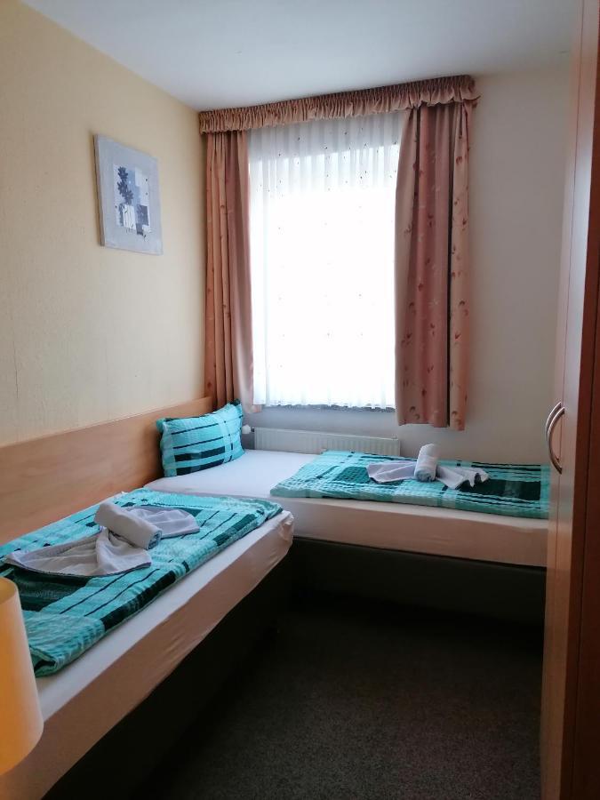 Hotel Garni Zum Goldenen Ring Quedlinburg Ngoại thất bức ảnh